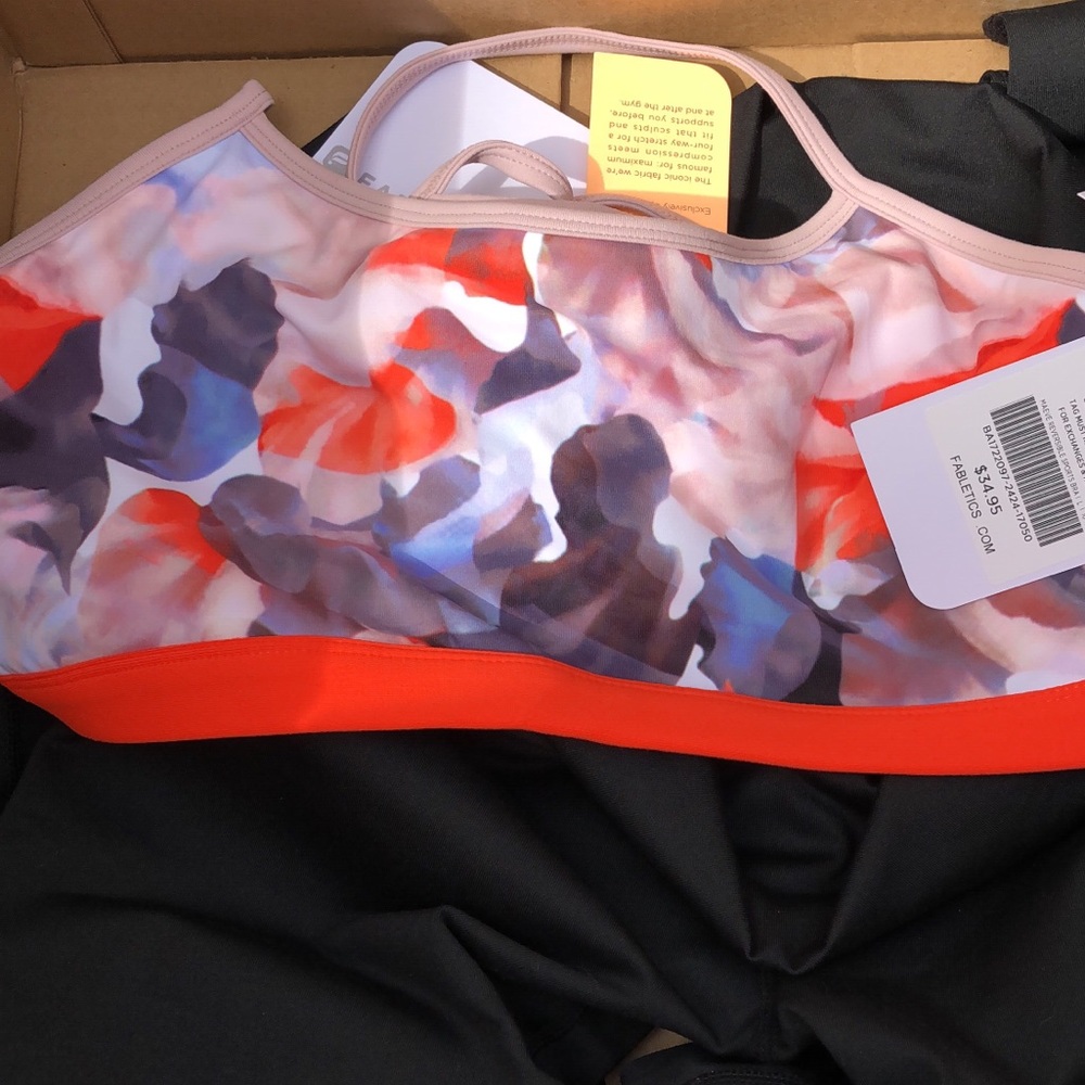 Fabletics Mave reversible sports bra SZ L